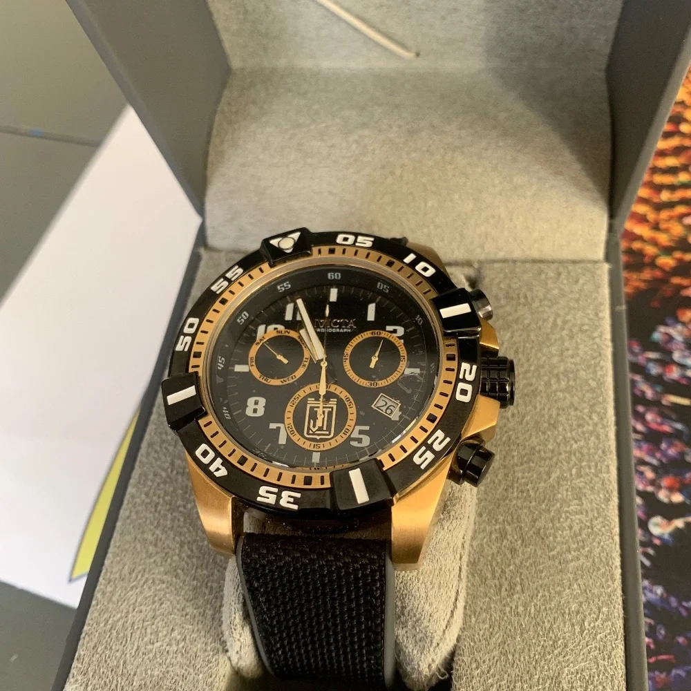 Men’s Watch - Picture 1 of 4